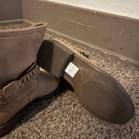 Women’s boots - Picture 4 of 4